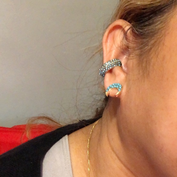 4 Pairs of Moon Design Turquoise Earrings in GOLD Tone - Picture 7 of 14